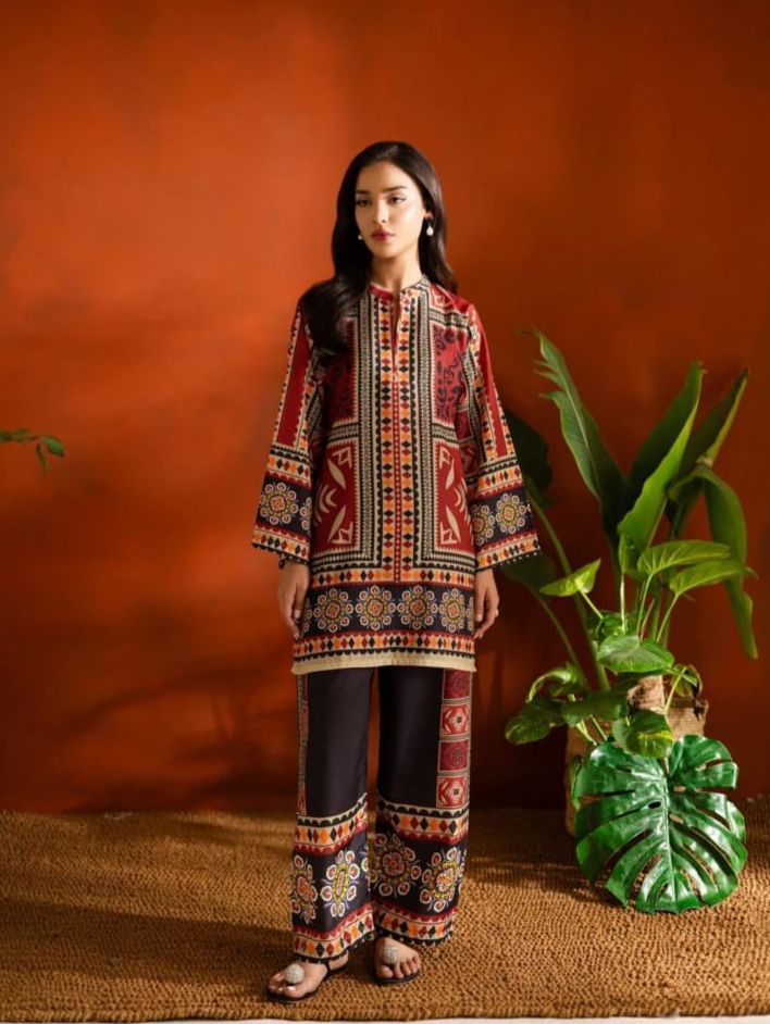 Traditional Printed Women’s Two-piece Suit