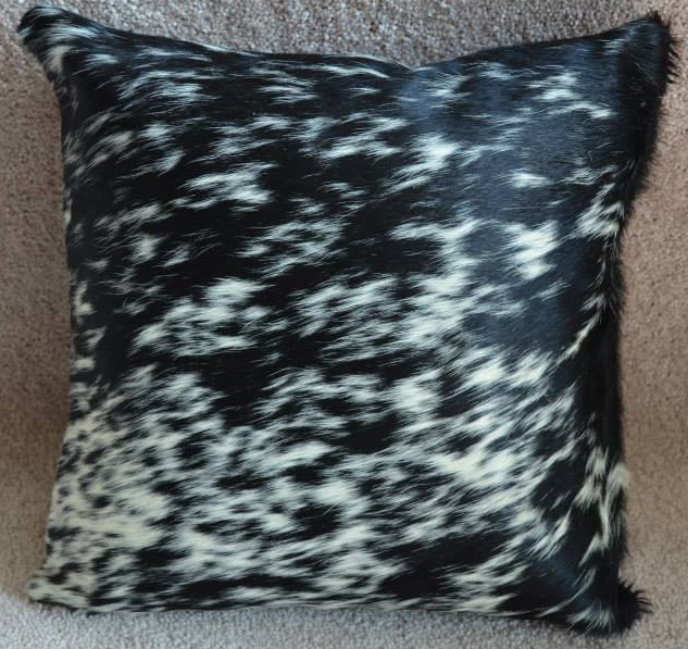 BLACK SALT AND PEPPER PILLOW