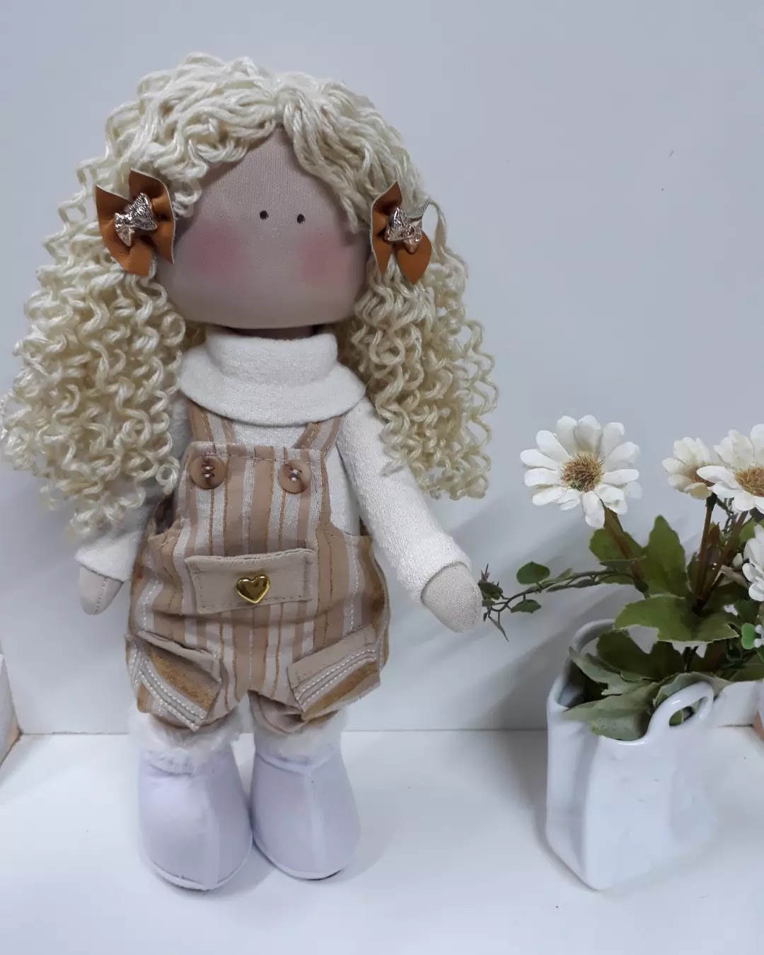 Boneca de pano artesanal