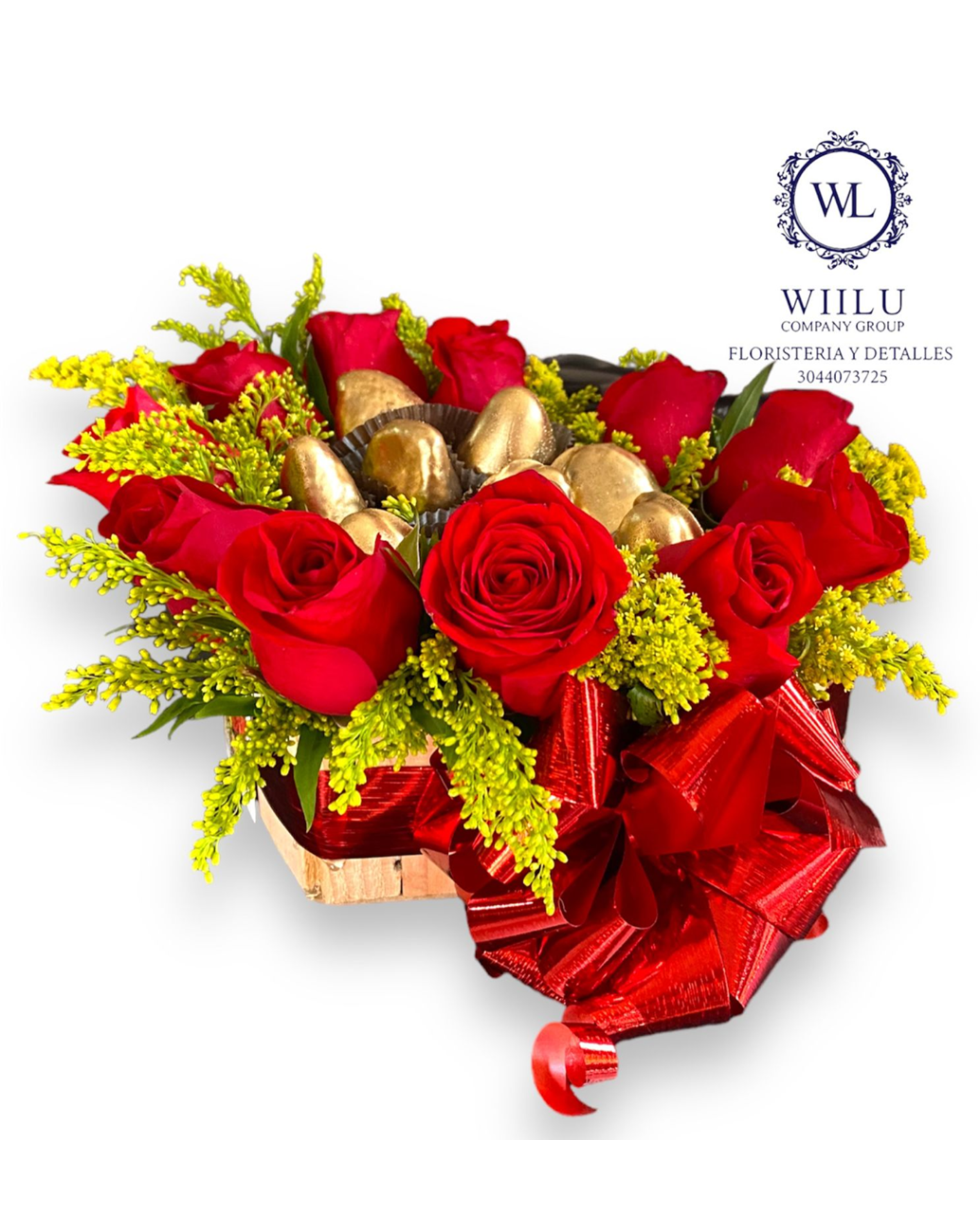 Arreglo en forma de corazón de rosas + chocolates