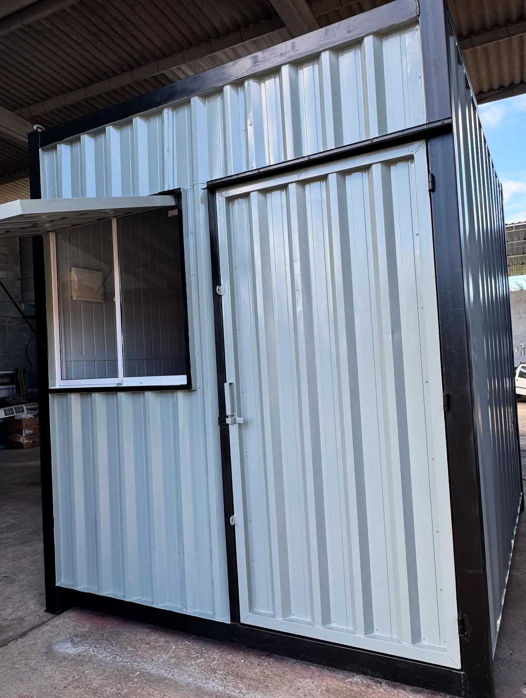 Compact Toilet Suite