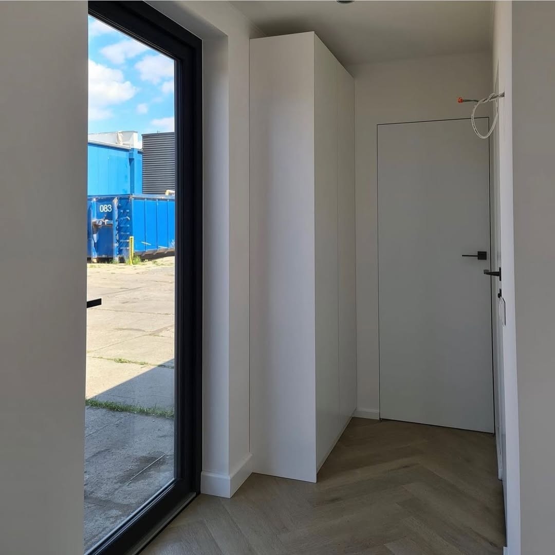 12M OFFICE CONVERTED CONTAINER