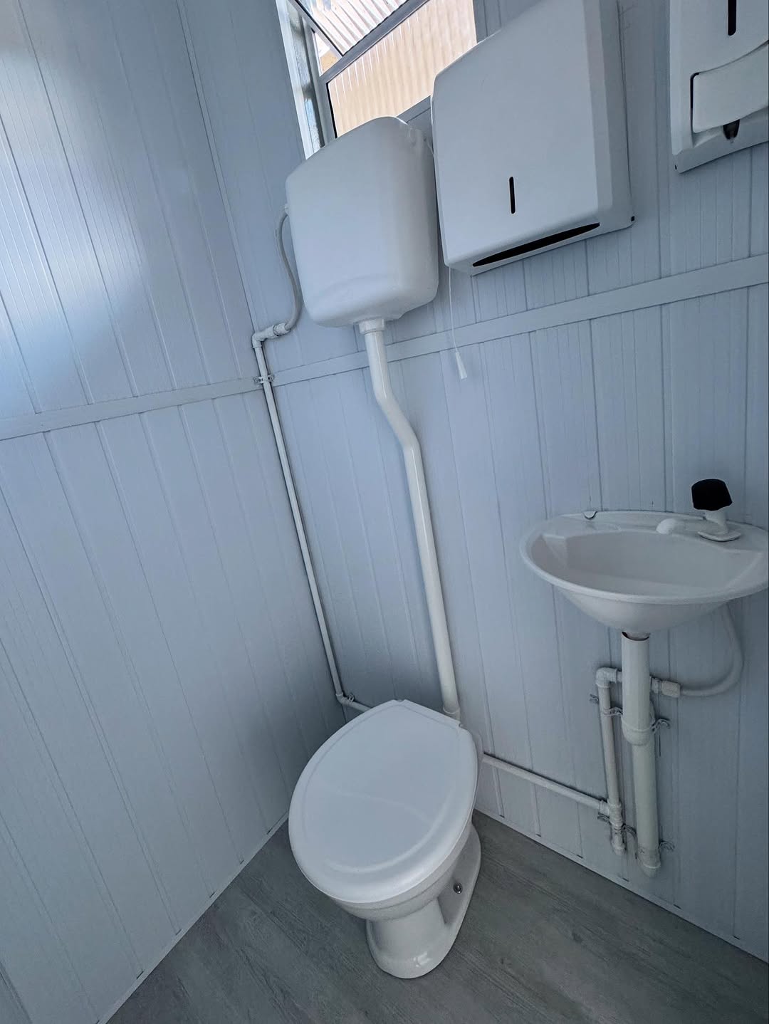 Compact Toilet Suite