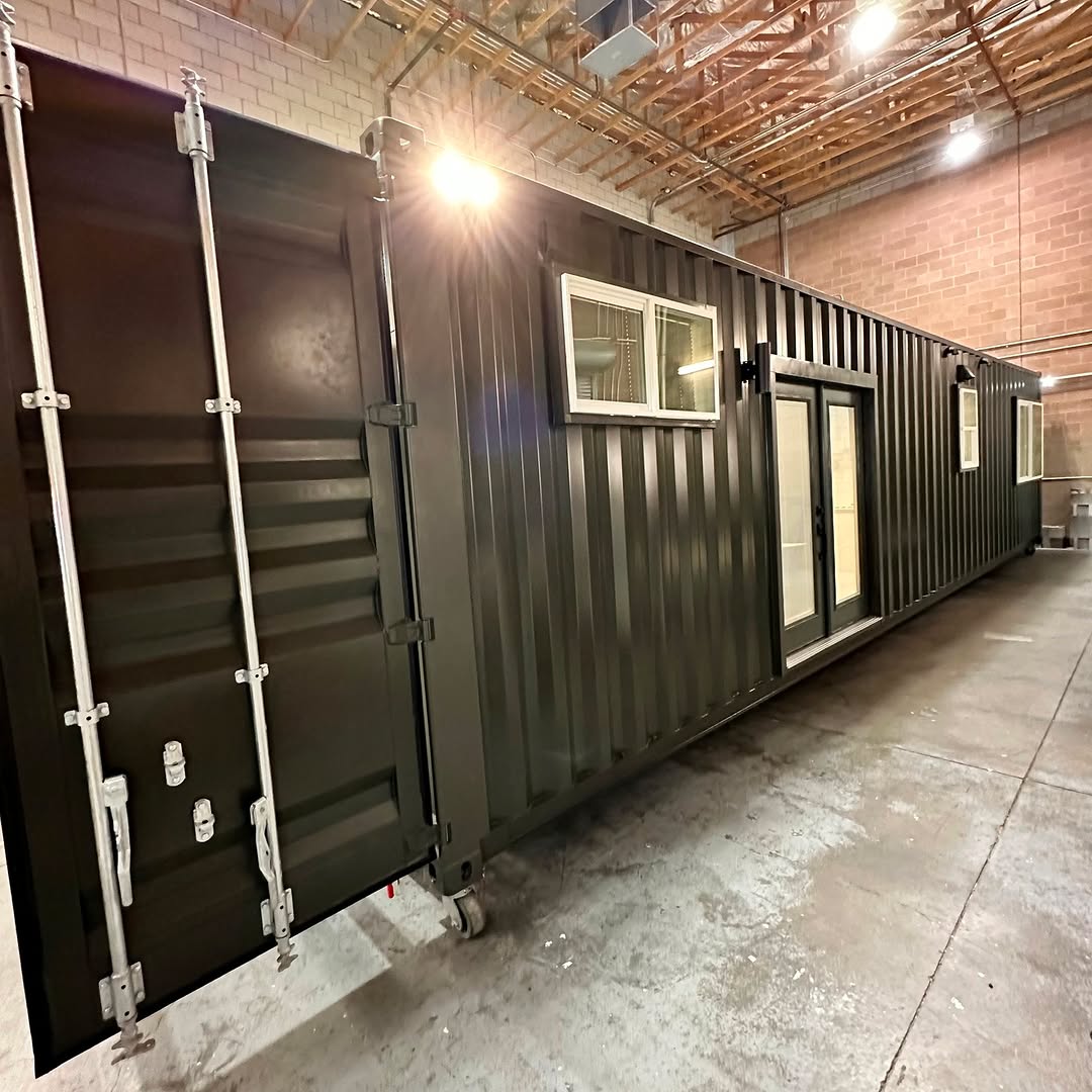 12m/40ft Modern Studio Apartment