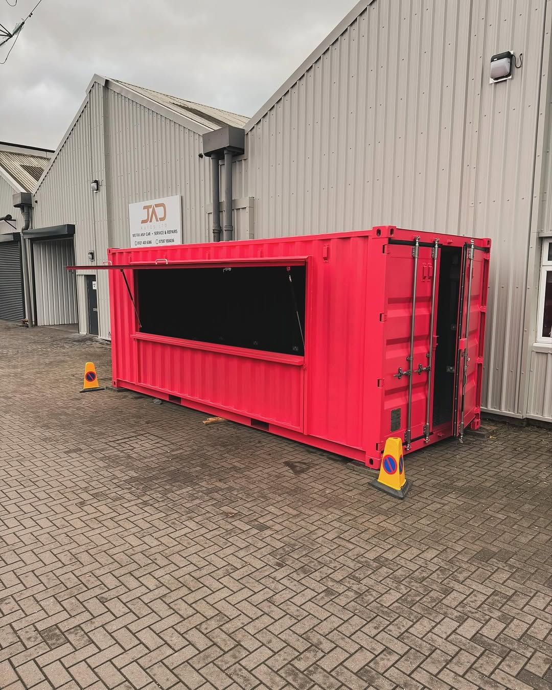 20ft Pop-Up Shipping Container