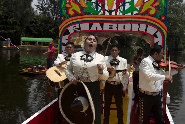 Mariachi en vivo por una hora