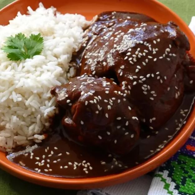 Moles con pollo