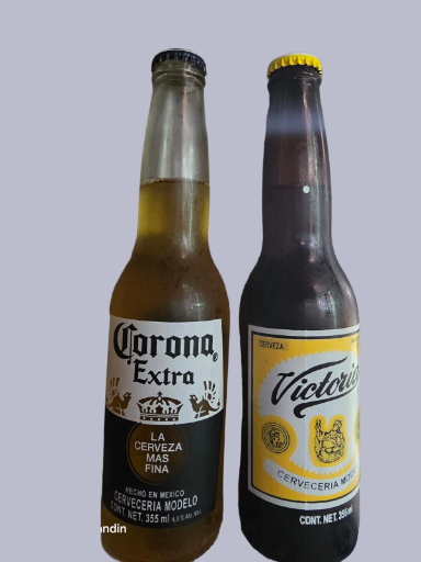 Cervezas mexicanas Corona y Victoria