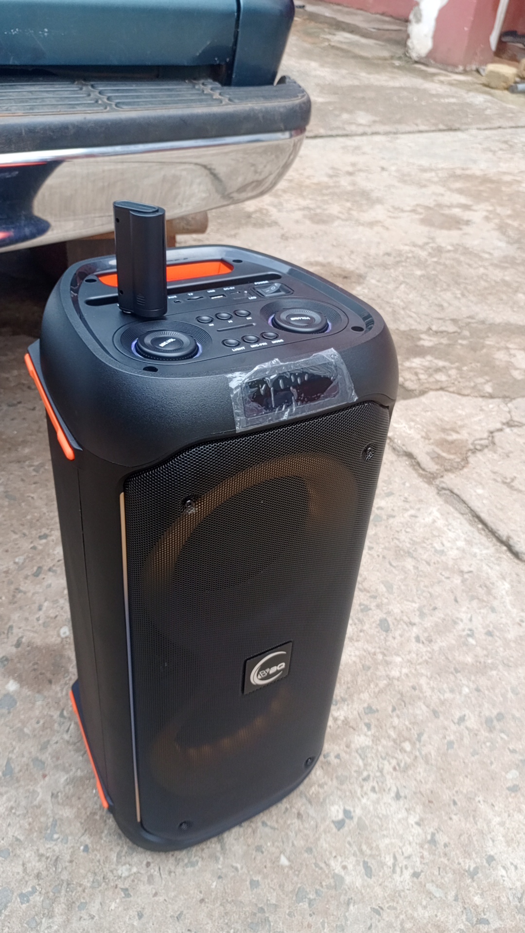 Portable Bluetooth Speaker with one Microphone🎤