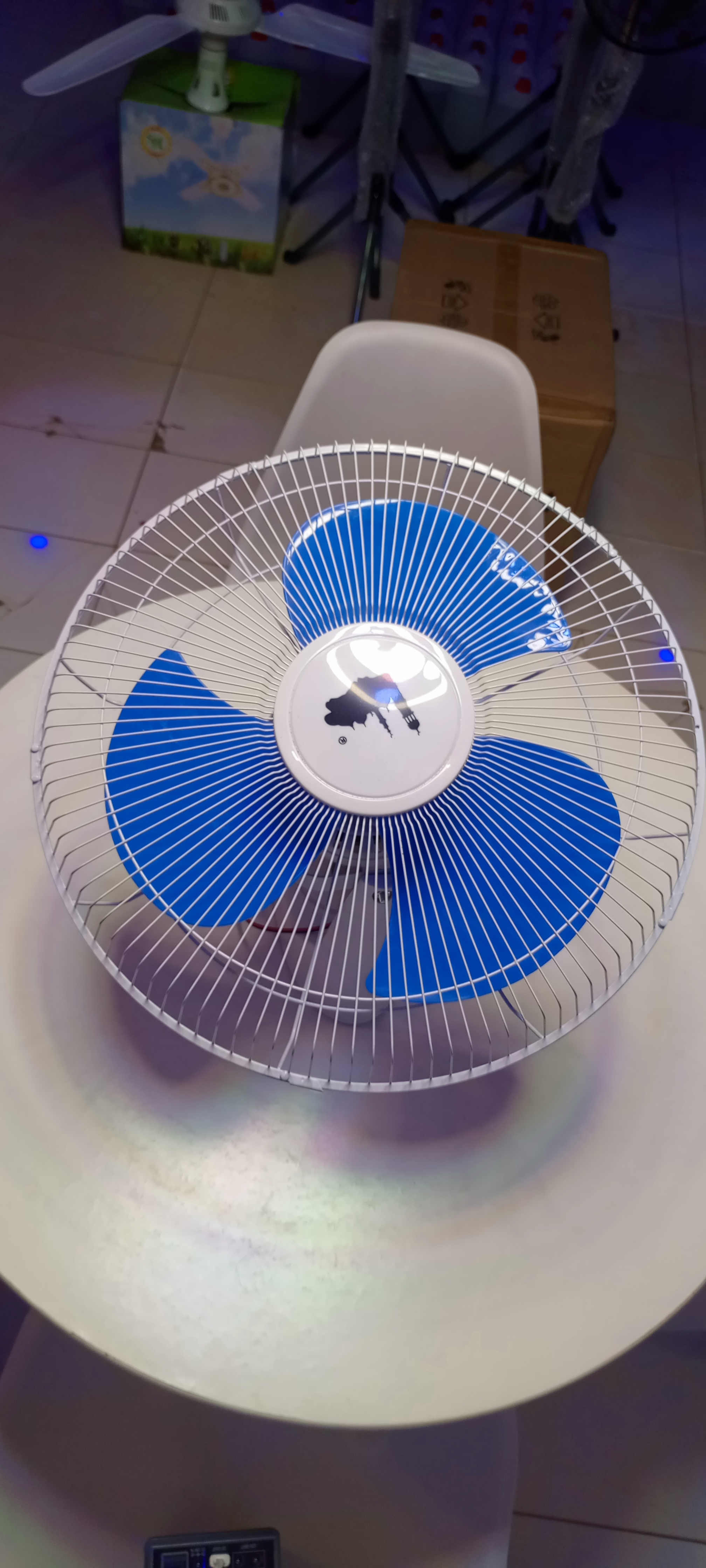 Arabic Orbit fan AC/DC 