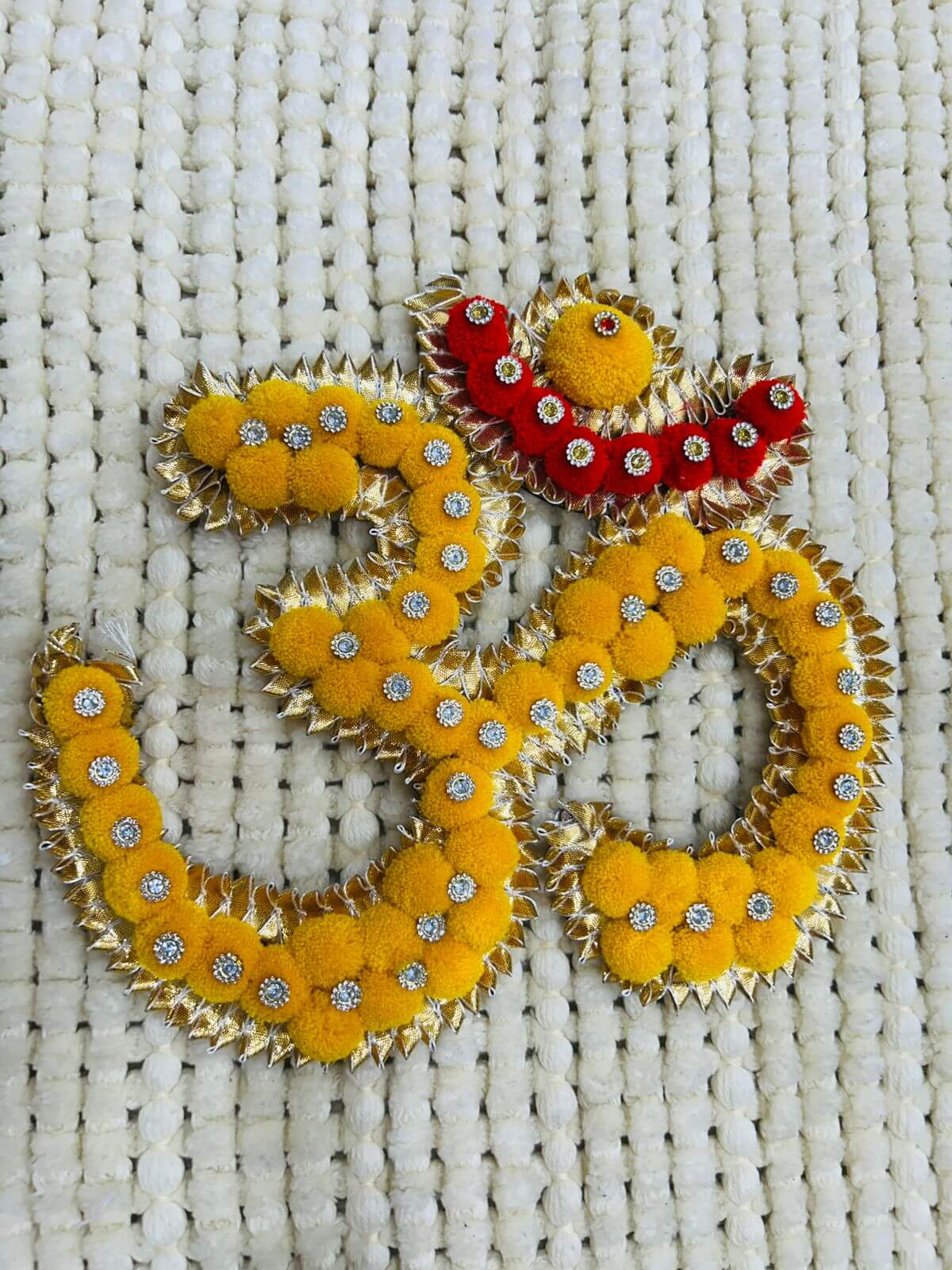 Pompom Om Decorative Piece