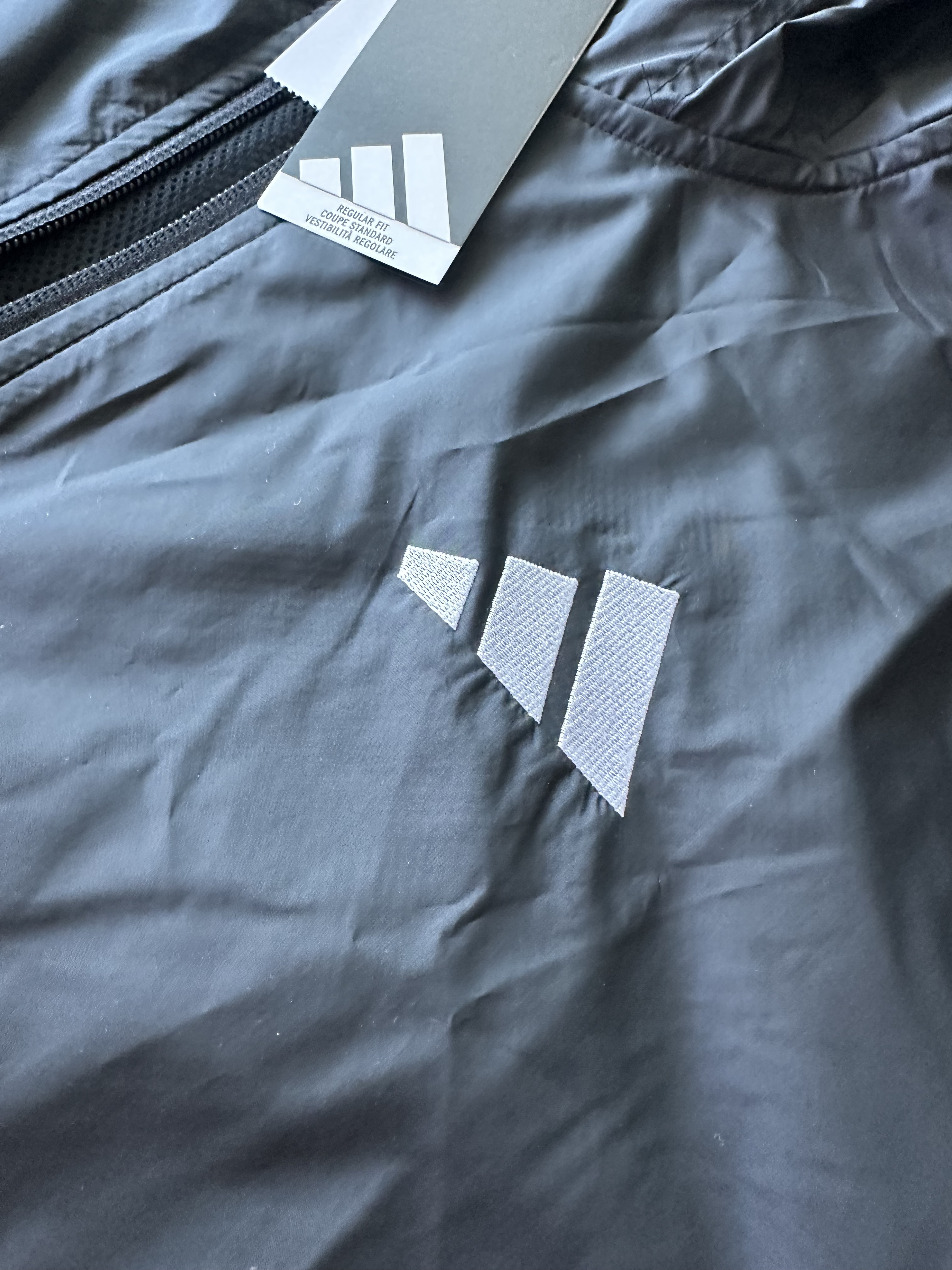 Campera Adidas Rompevientos 
