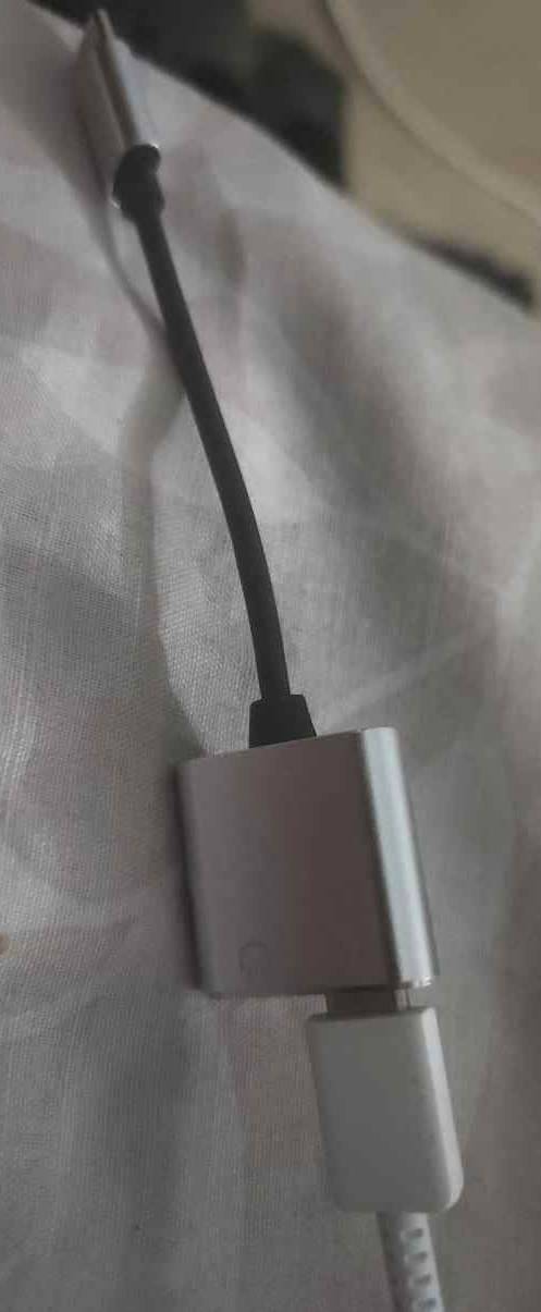 Type-C to 3.5mm Audio Adapter Charging  And Audio Connector For iPhone and Android