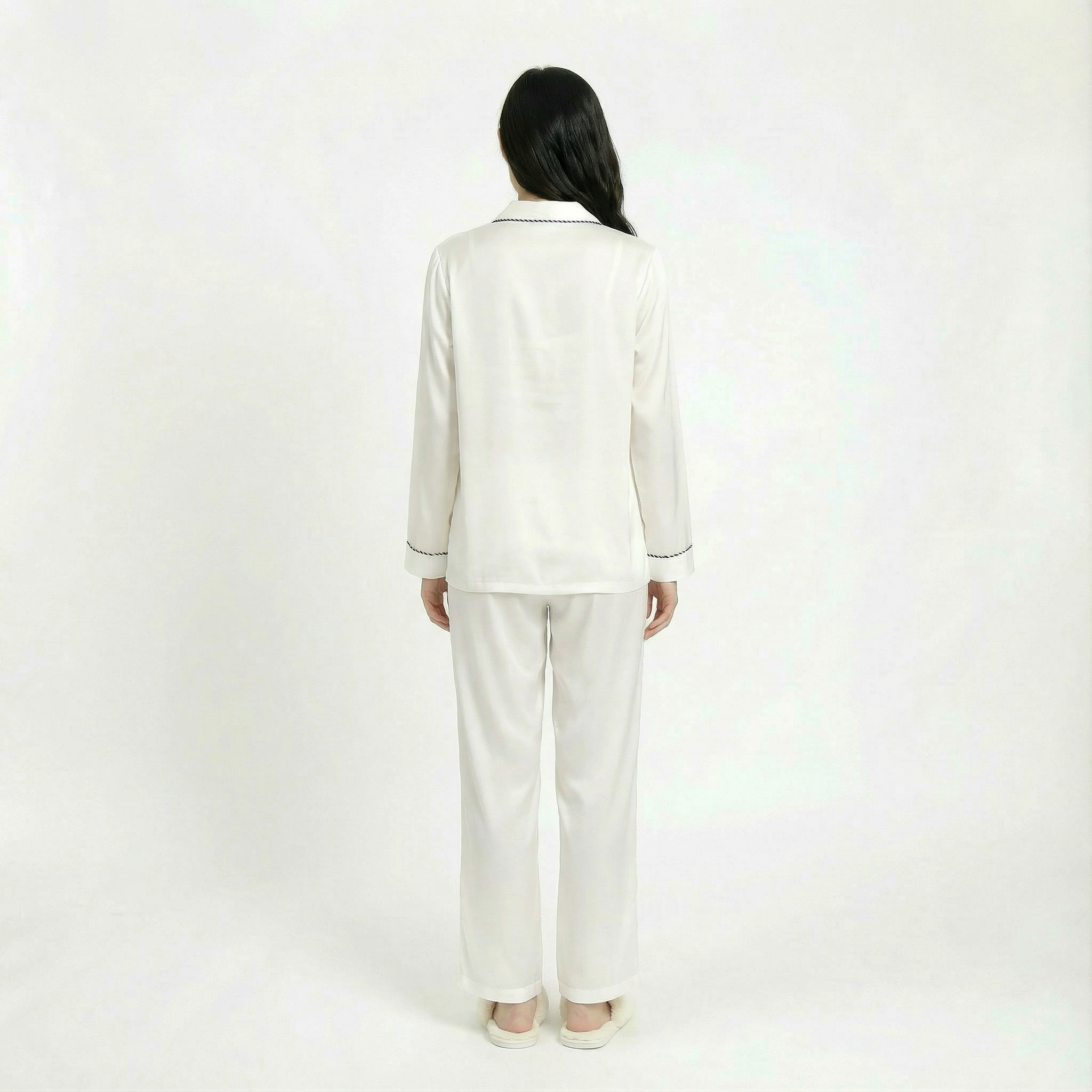 Pearl Bamboo Sateen Long Sleeve Pyjama Set