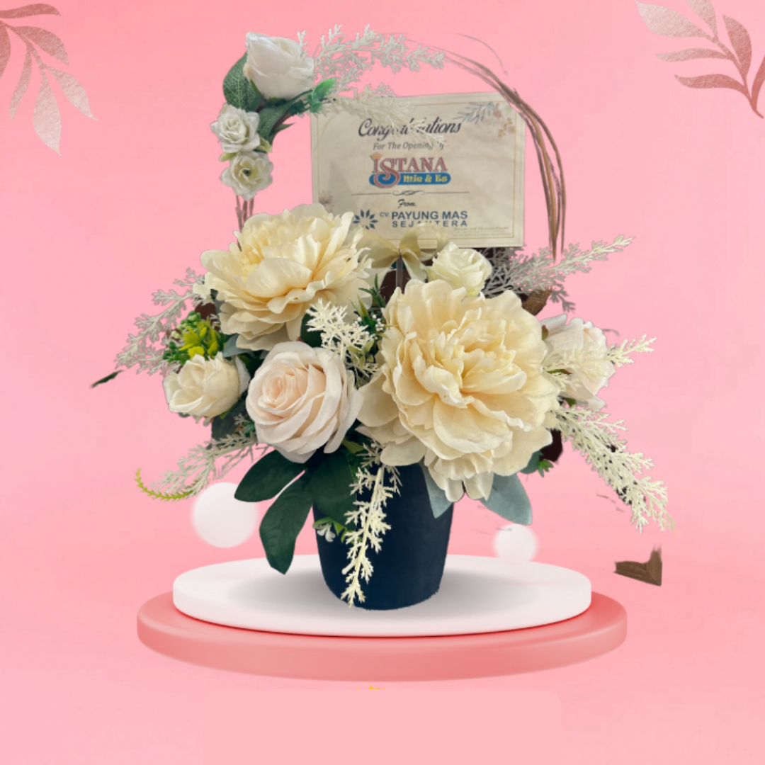 Elegant Cream Flower Arrangement