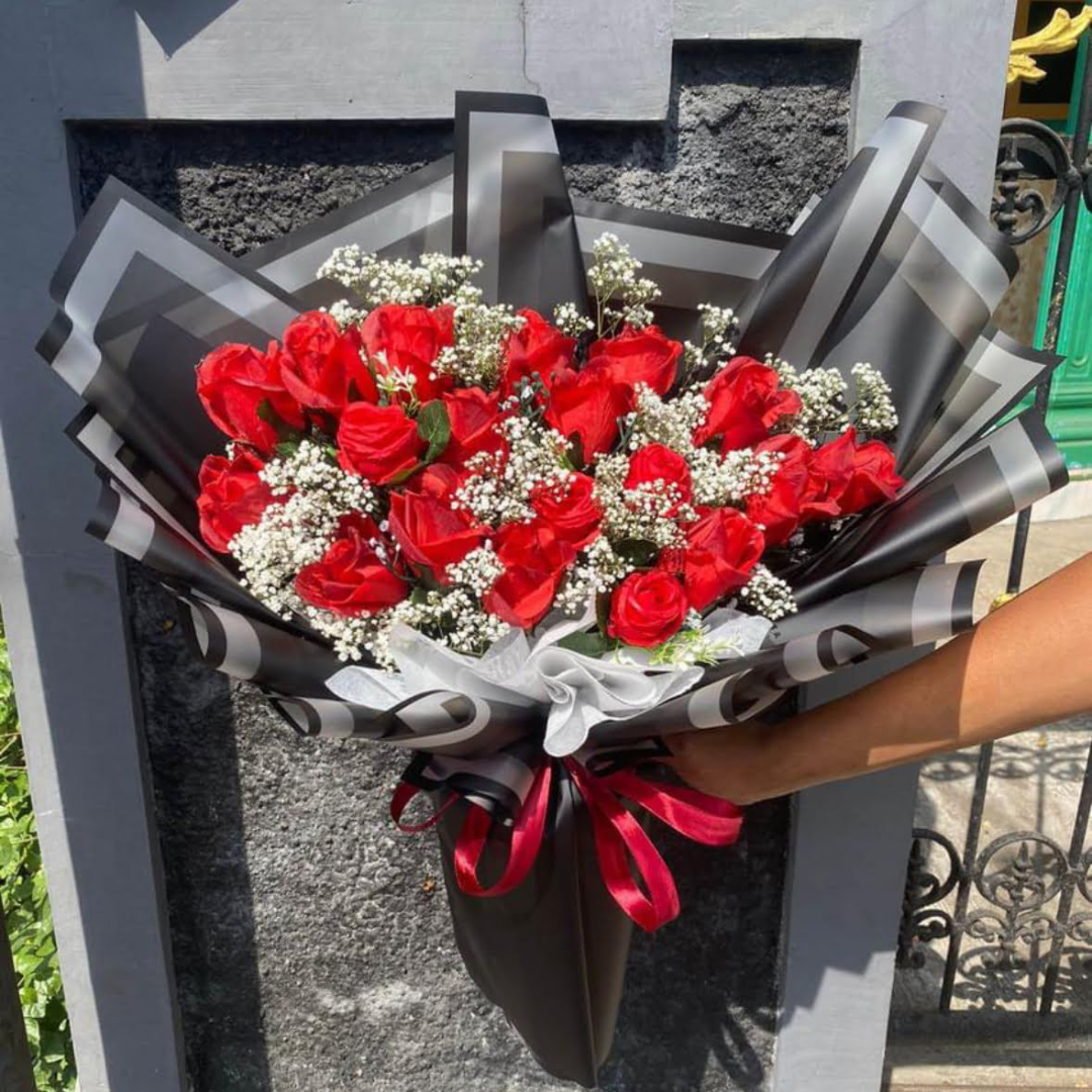 Elegant Red Rose Bouquet