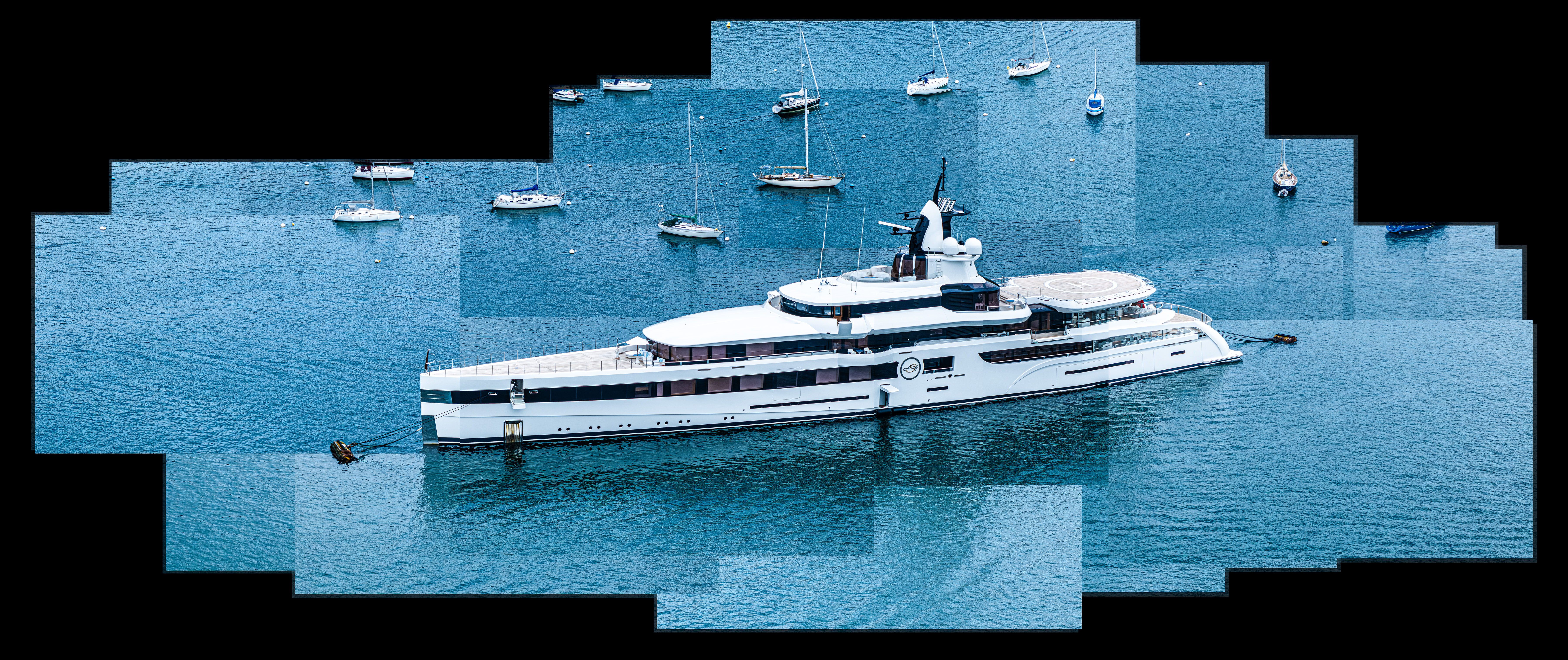 Luxury Yacht (1)