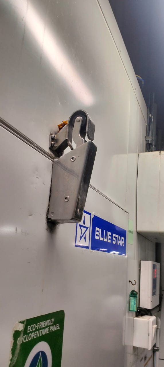 Blue Star Cold Storage Door Closure