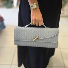 Sac à main tressé en cuir