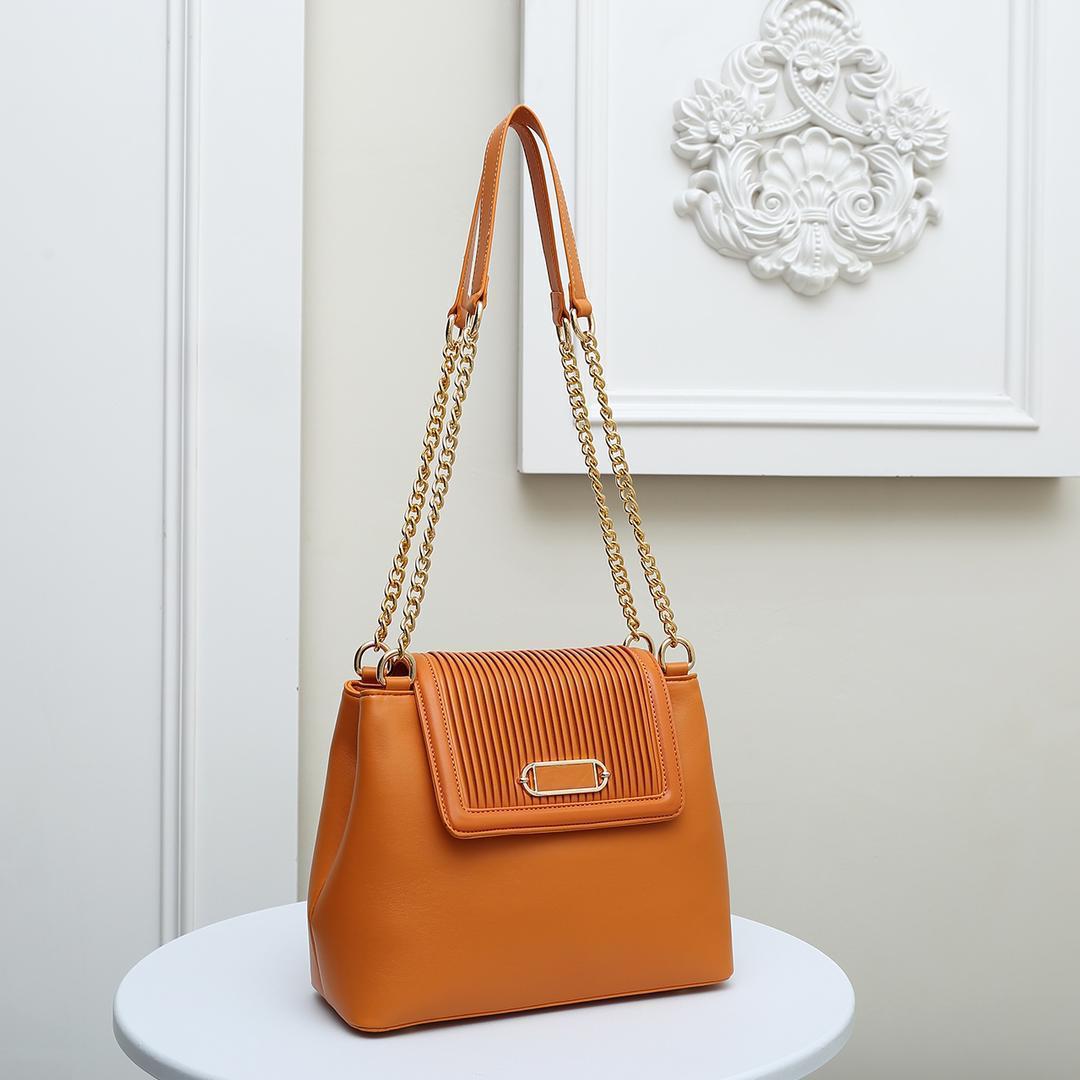 Sac à main lilas élégant