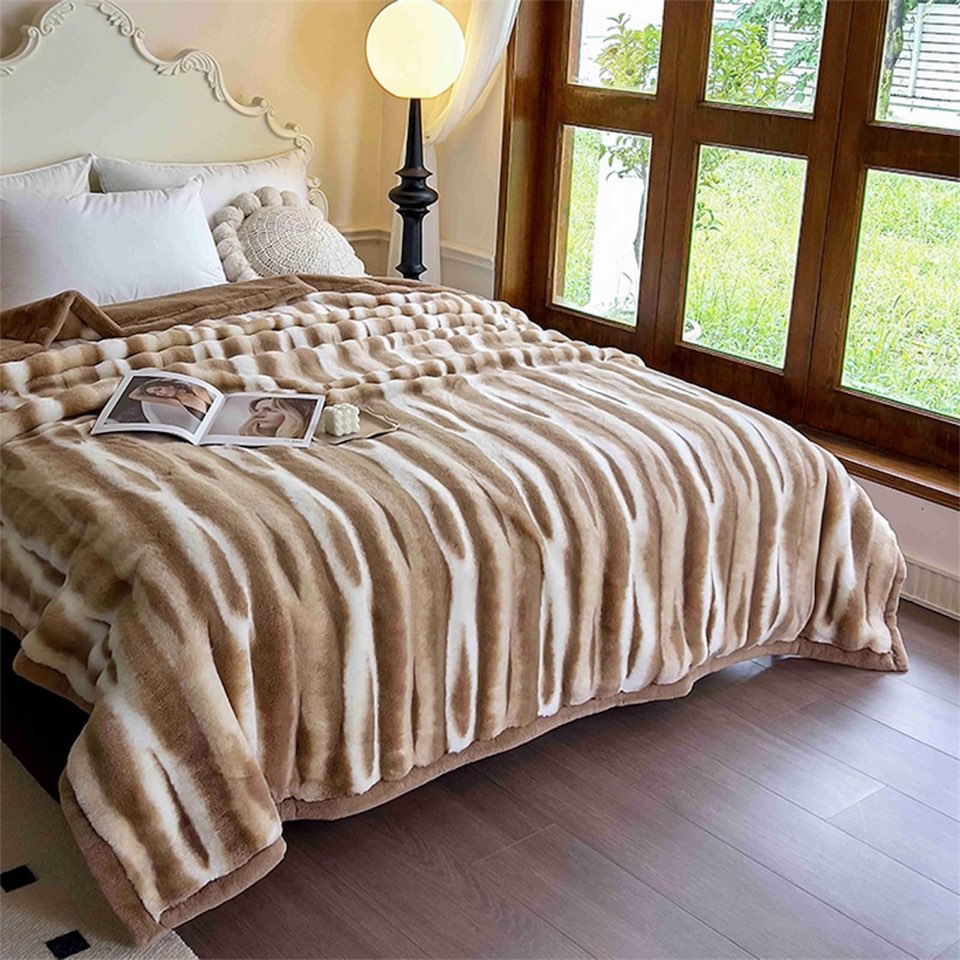 GIOVANNA FUR BLANKET