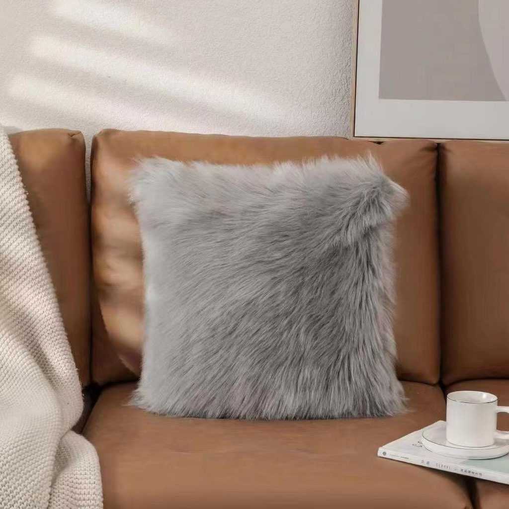 ROYALE CUSHION