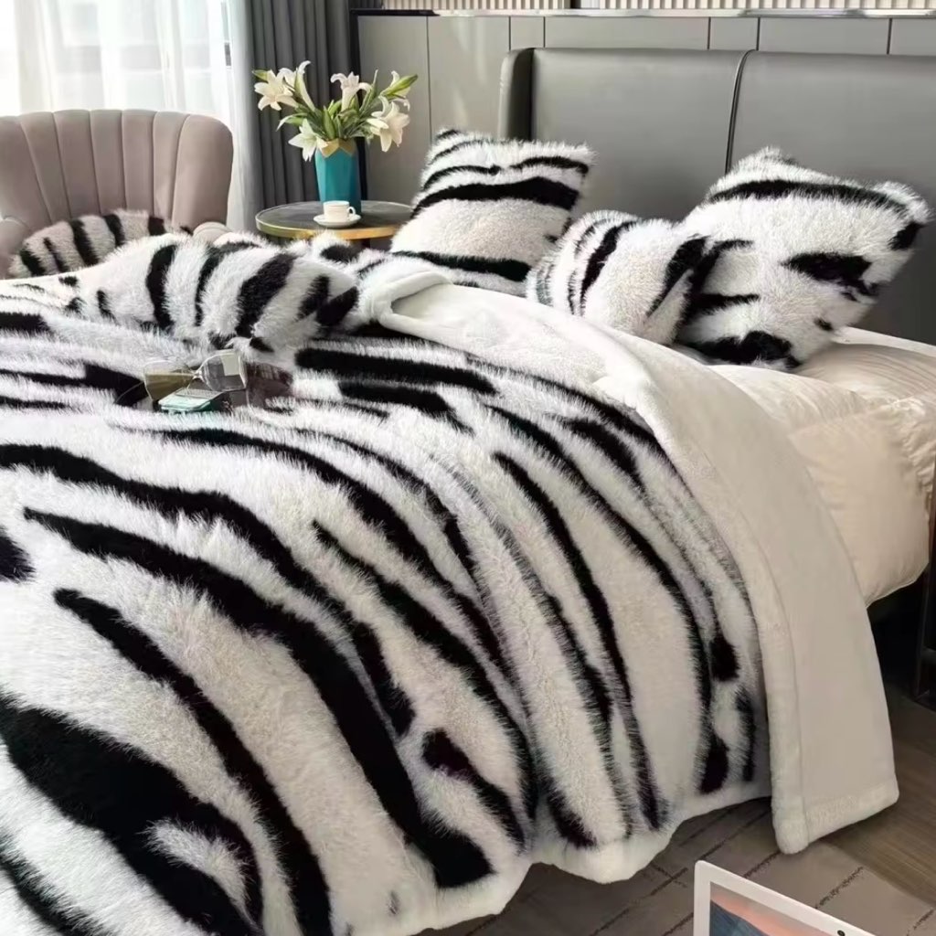 MIREILLE FUR BLANKET