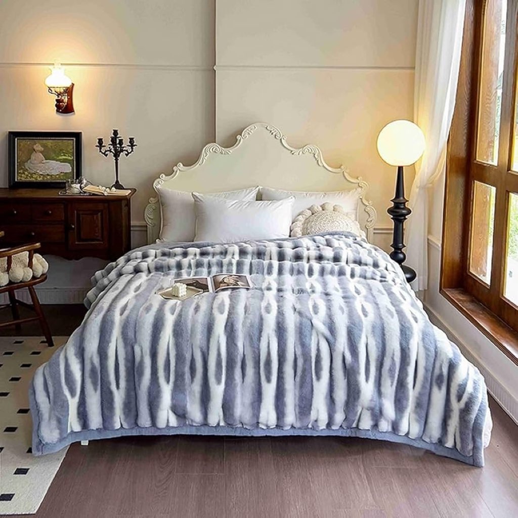 GIOVANNA FUR BLANKET