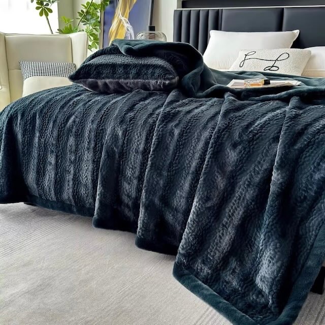 ALPINE FUR BLANKET