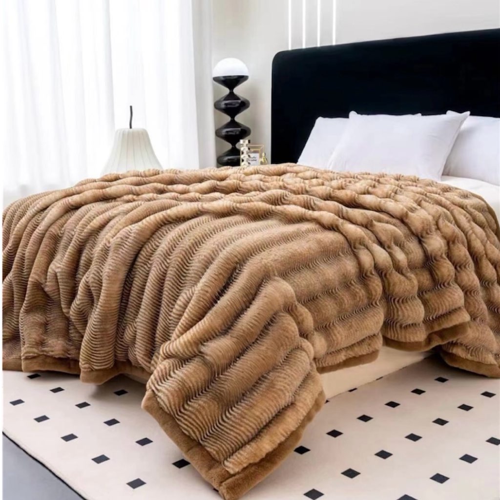 HERVE FUR BLANKET