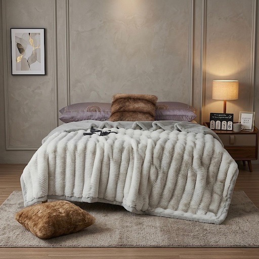 HERVE FUR BLANKET