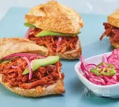 Tortas de Cochinita