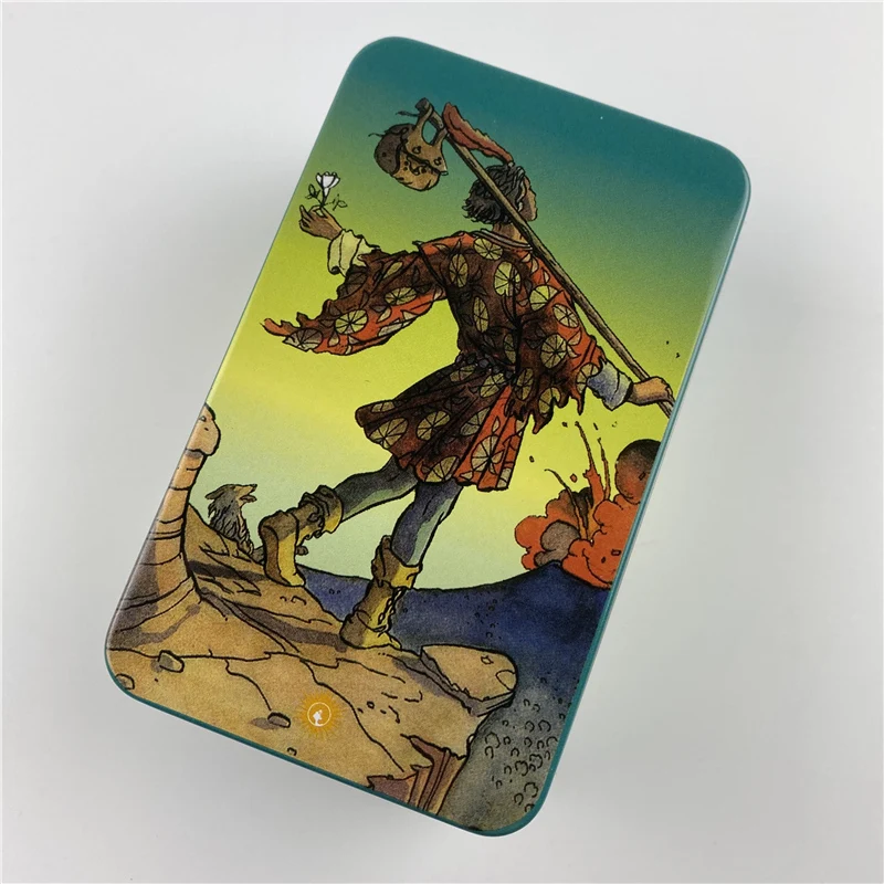 Baraja de Tarot en una caja de lata con cartas ilustradas | Cartas en Inglés