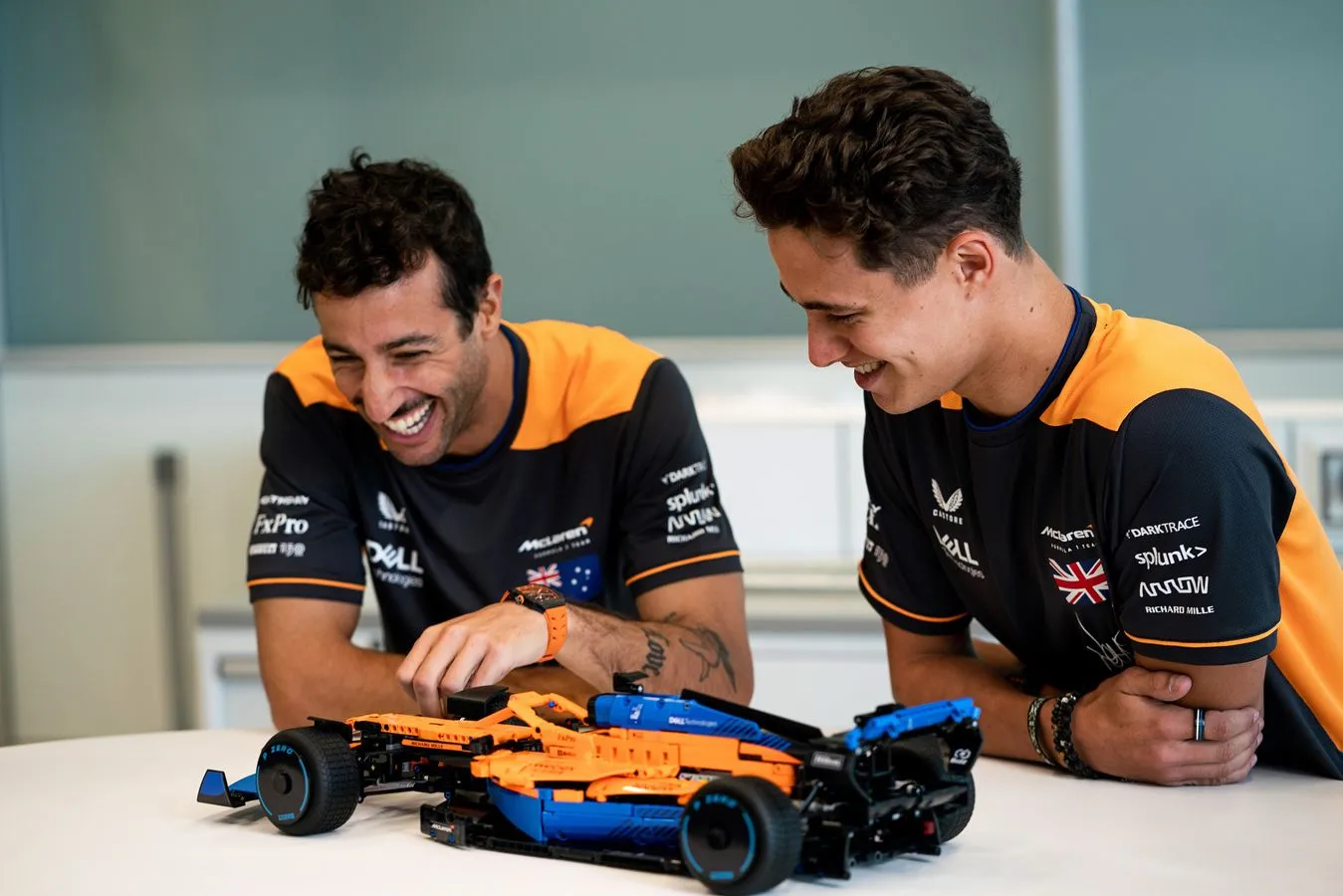 McLaren MCL36