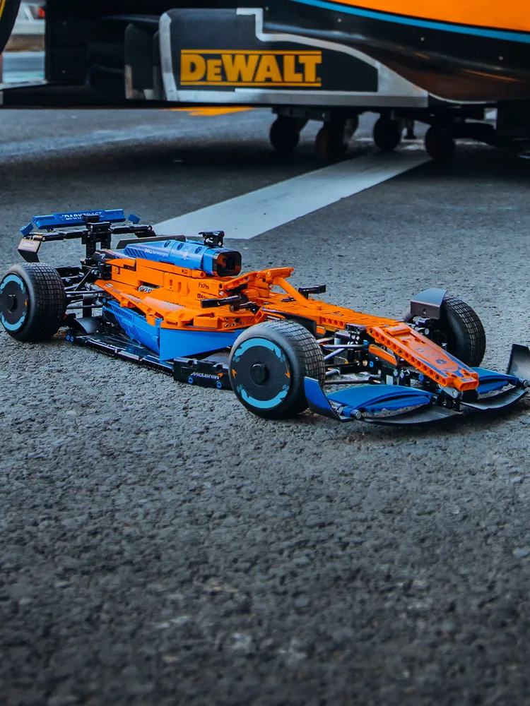 McLaren MCL36