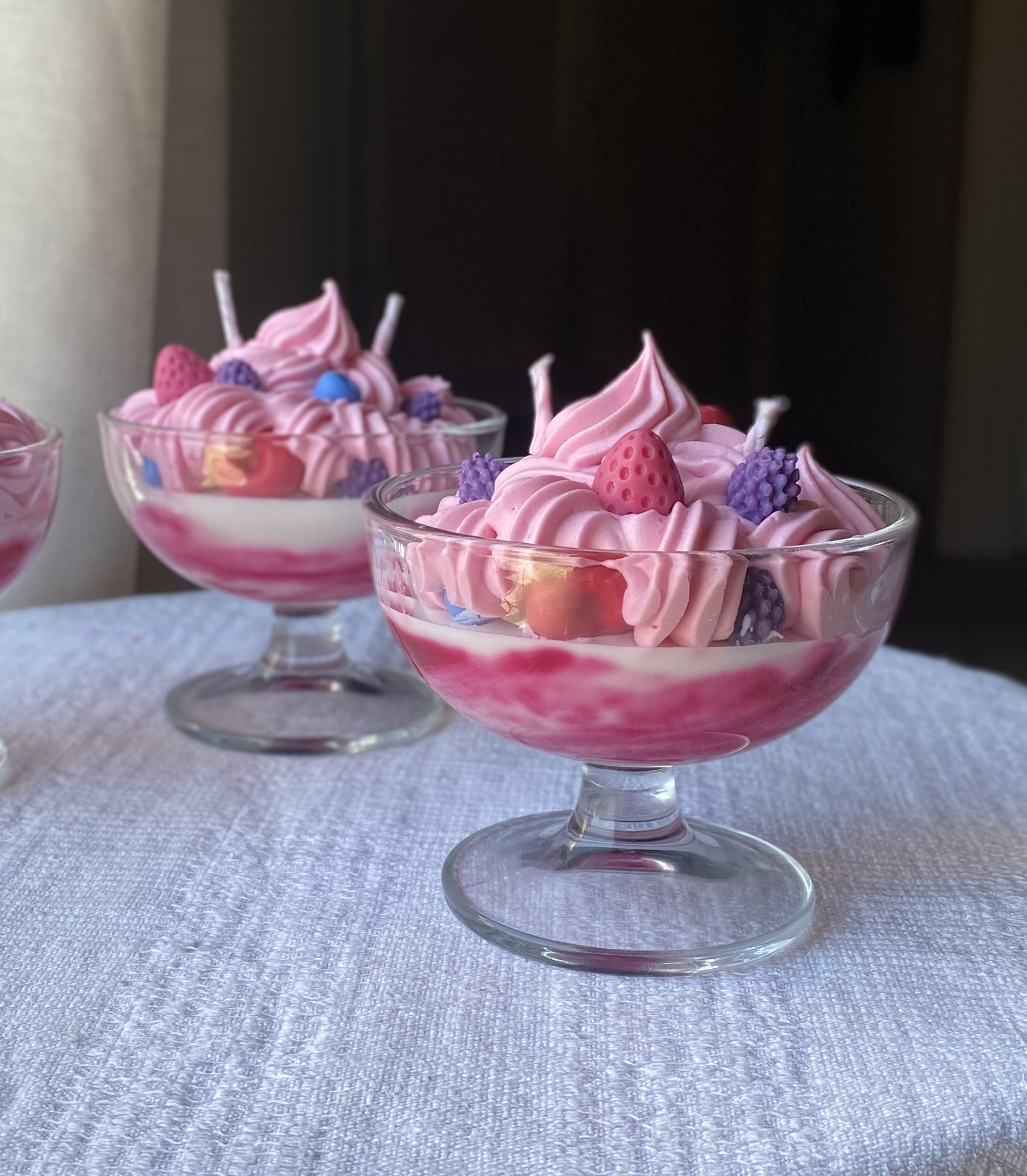 Vela “Berry Cream”