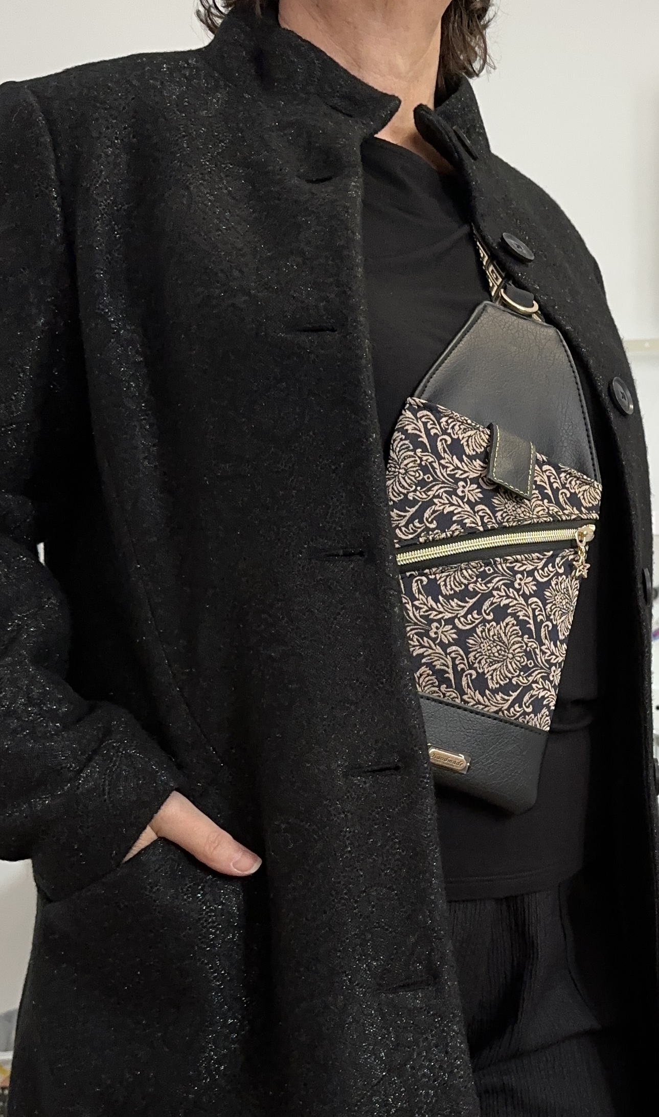 Elegant Black Crossbody Sling