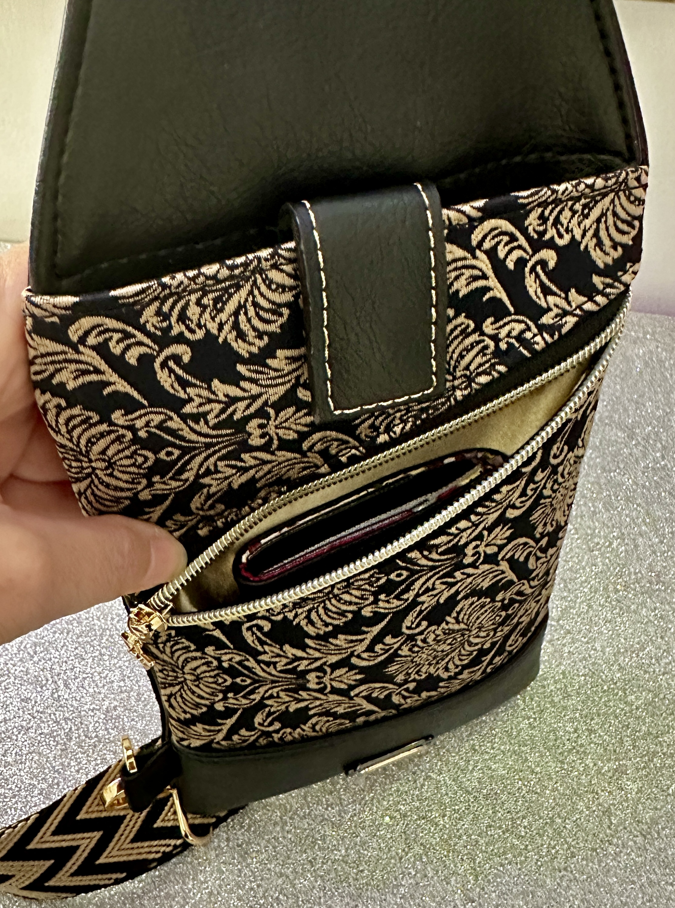 Elegant Black Crossbody Sling