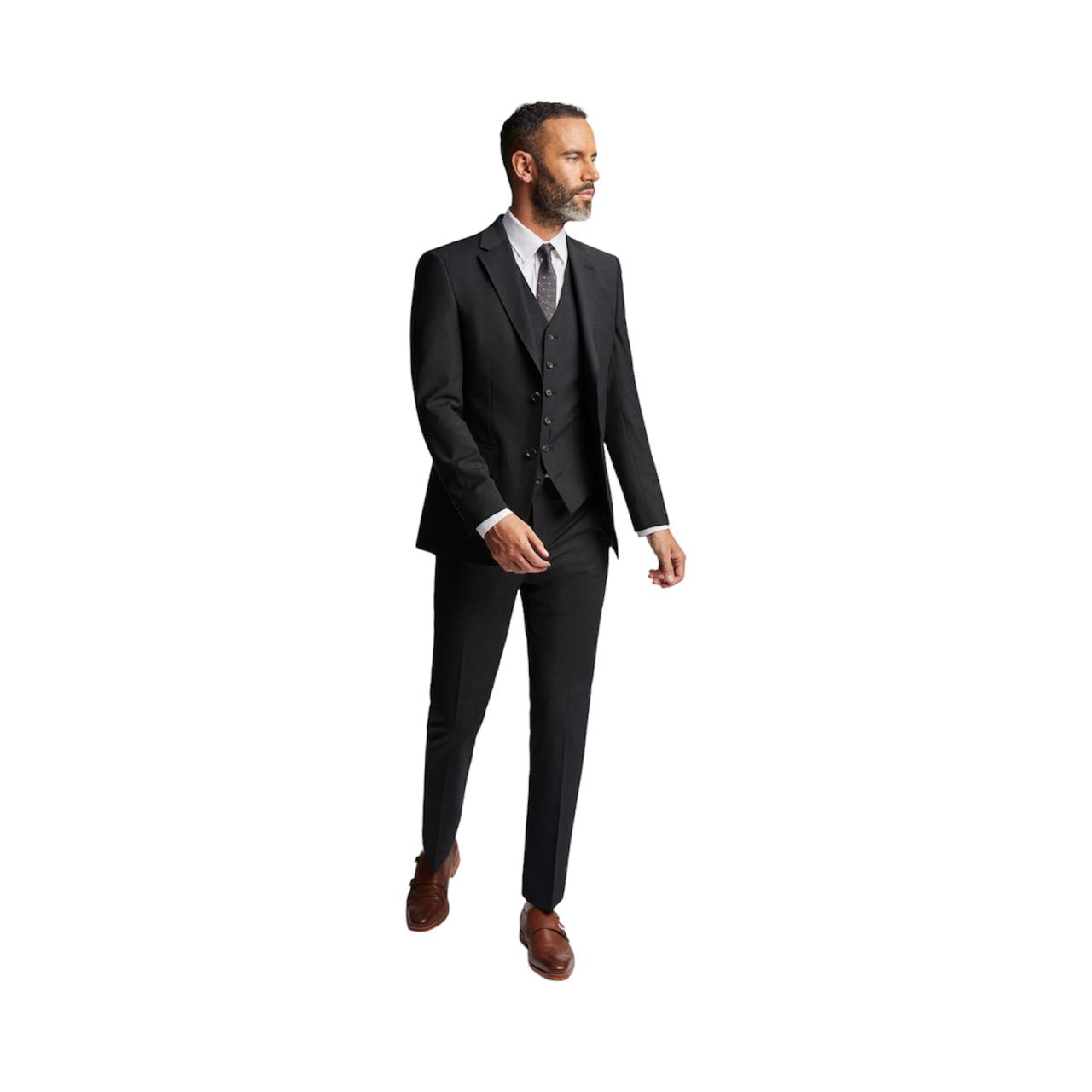 Traje Entallado + Chaleco + Camisa Entallada + Corbata ( 5 Piezas )