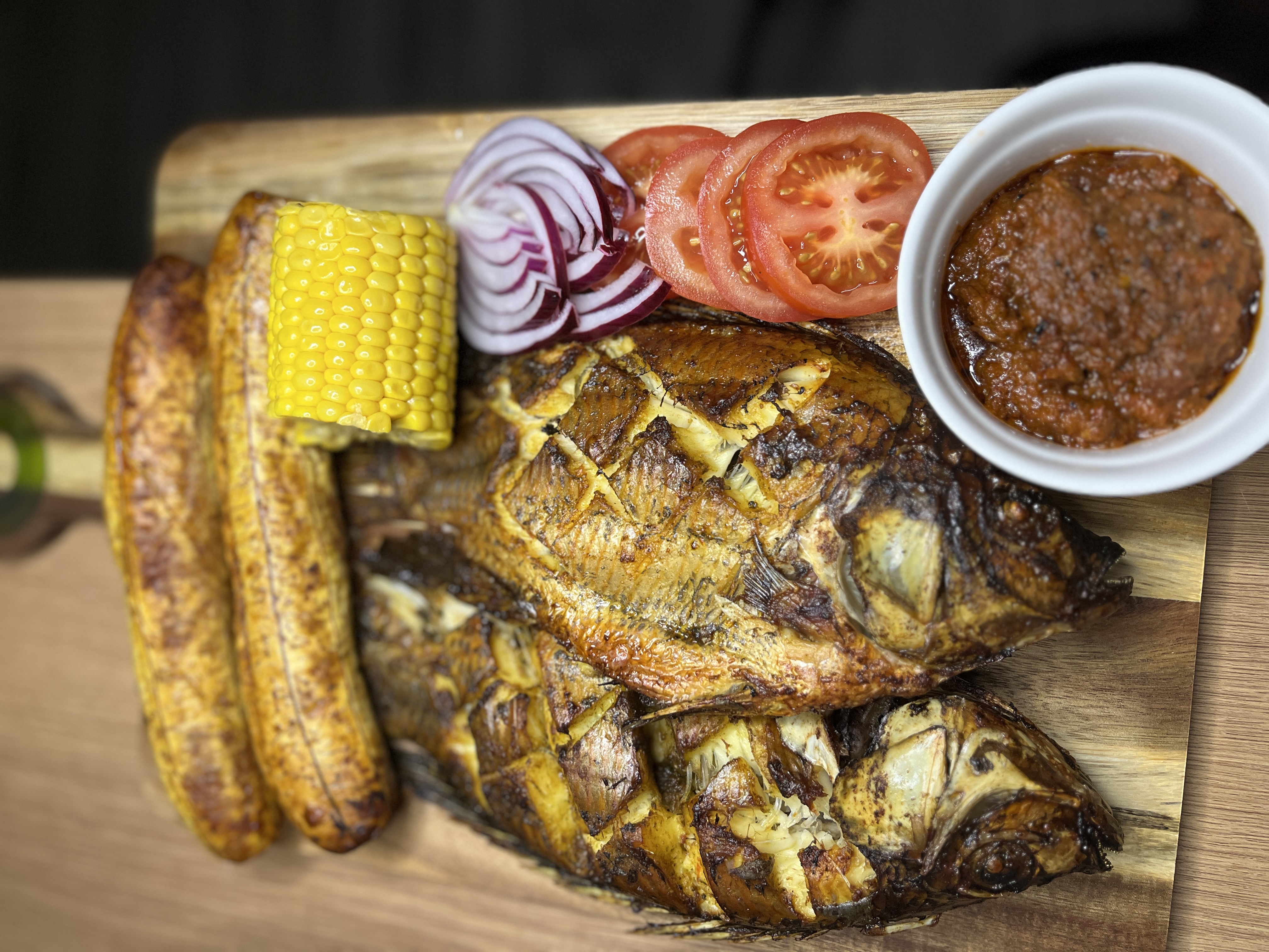 GRILLED TILAPIA FISH TRAY