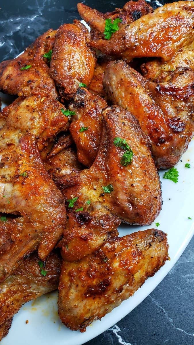 BBQ GLAZED SPICY CHICKEN WINGS