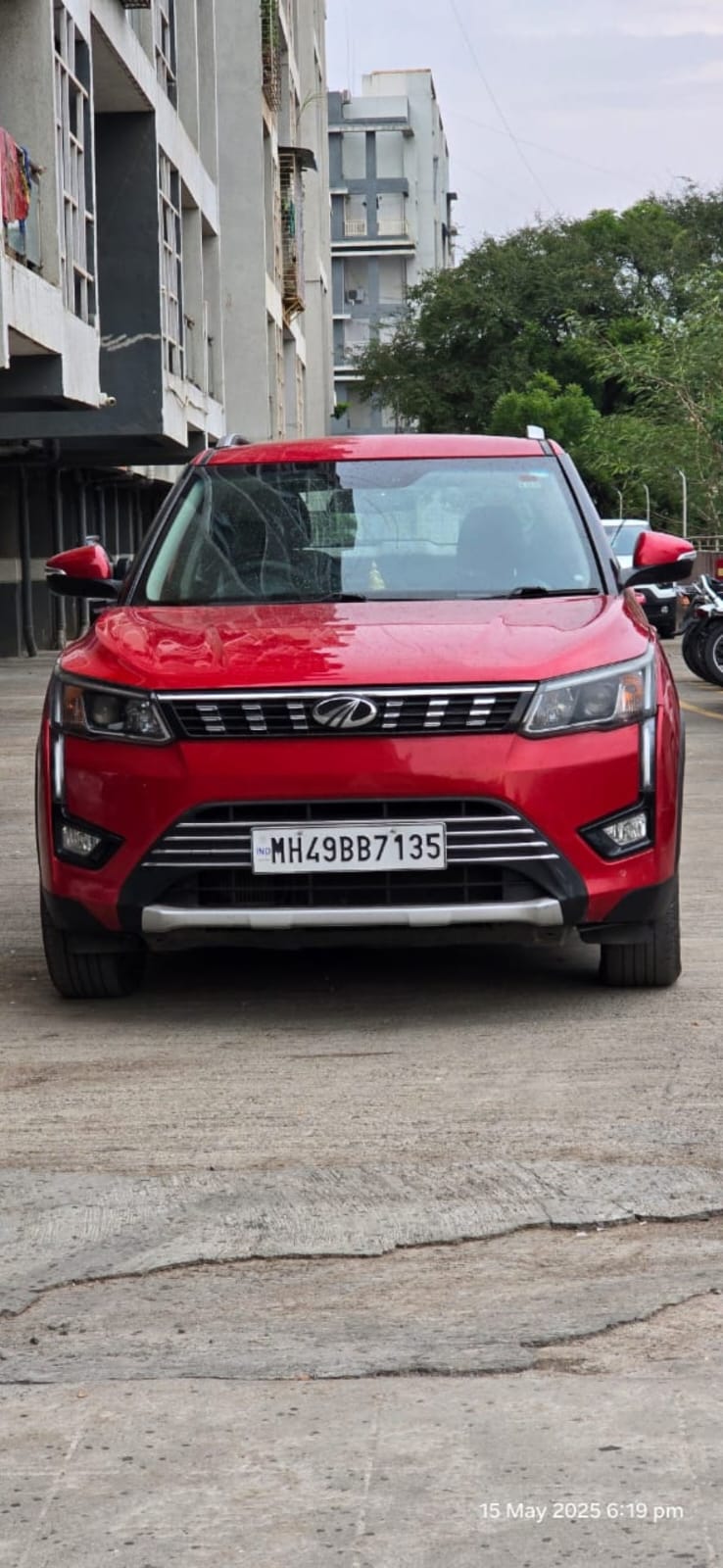 2019 Mahindra XUV300 W8