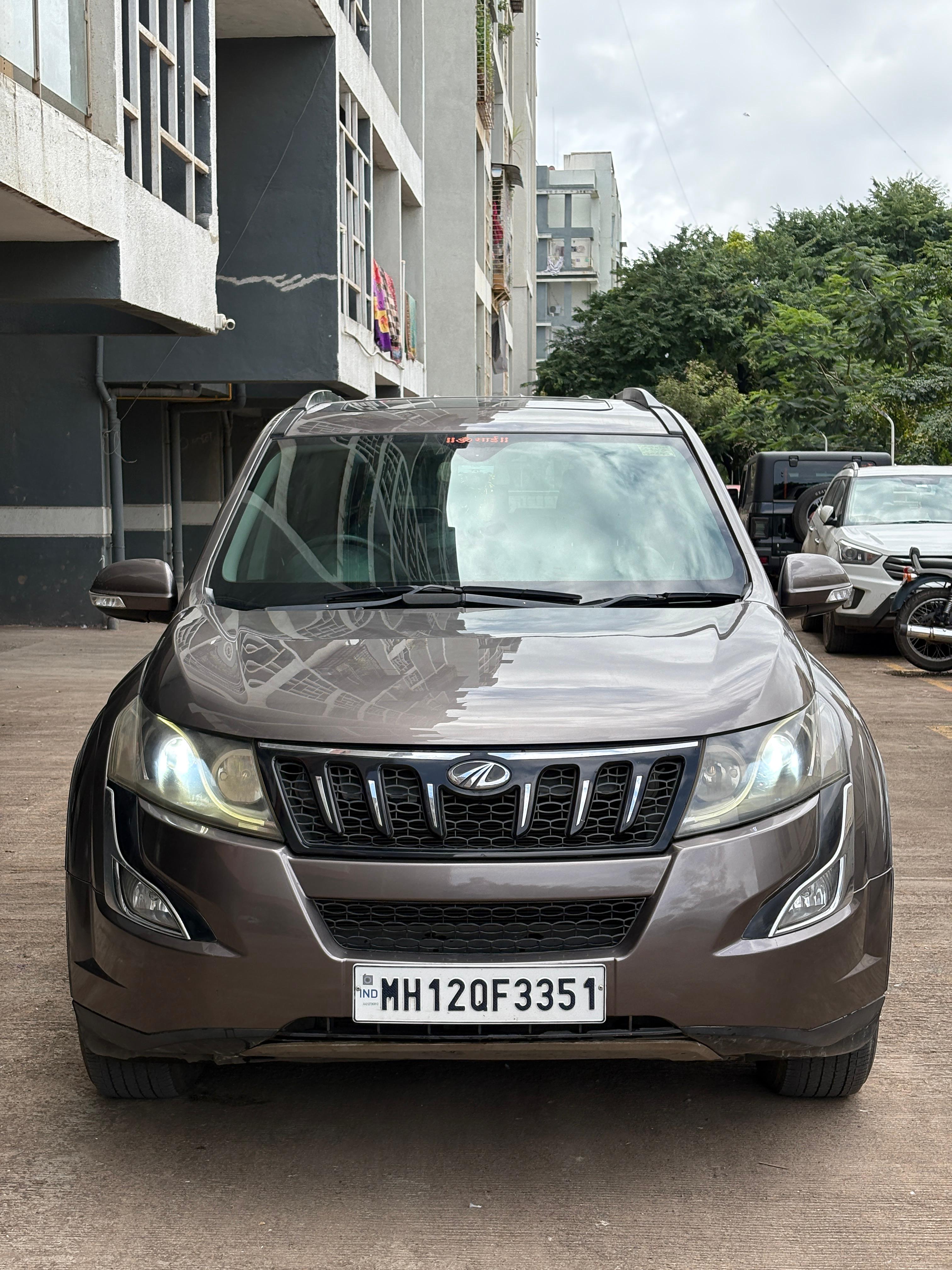 XUV 500 W10