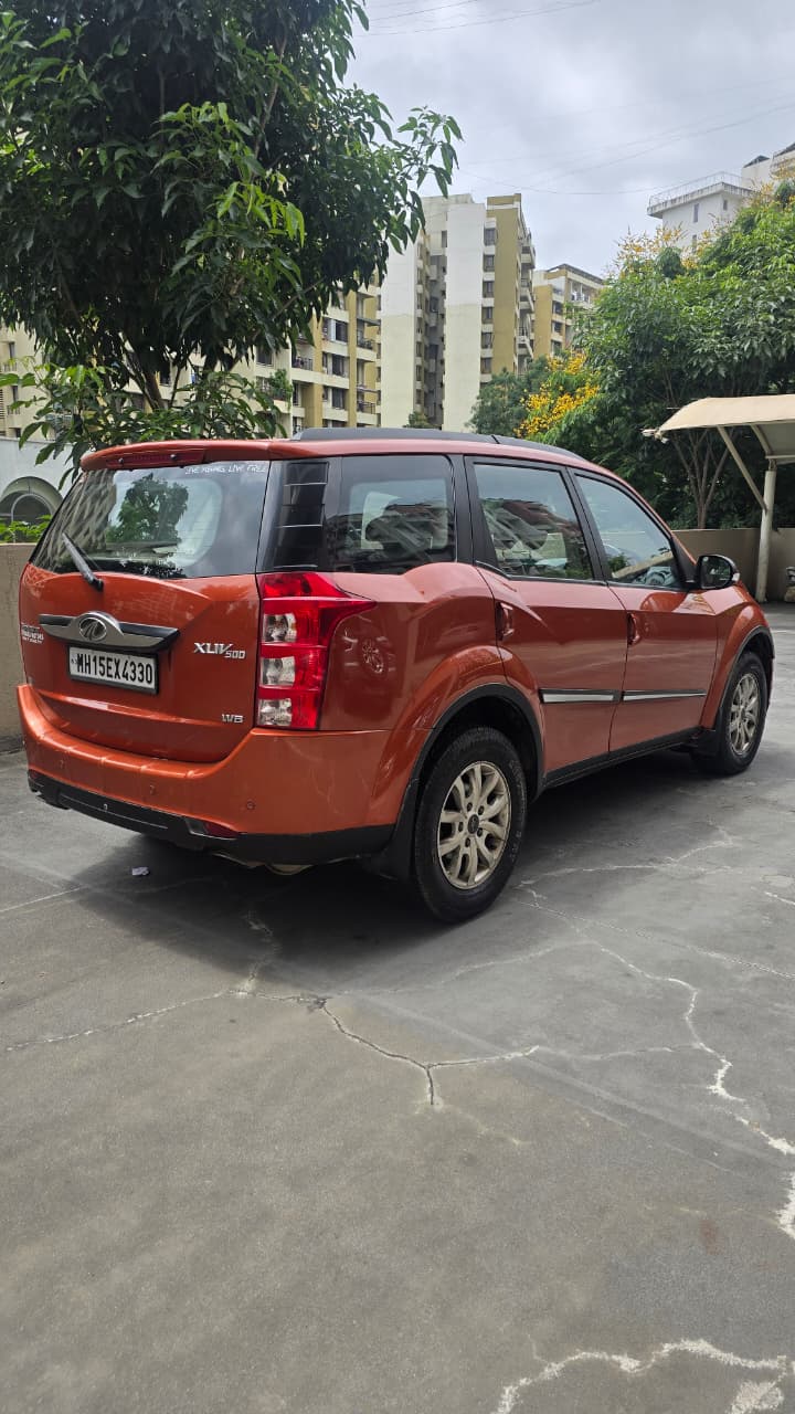 XUV 500 W8
