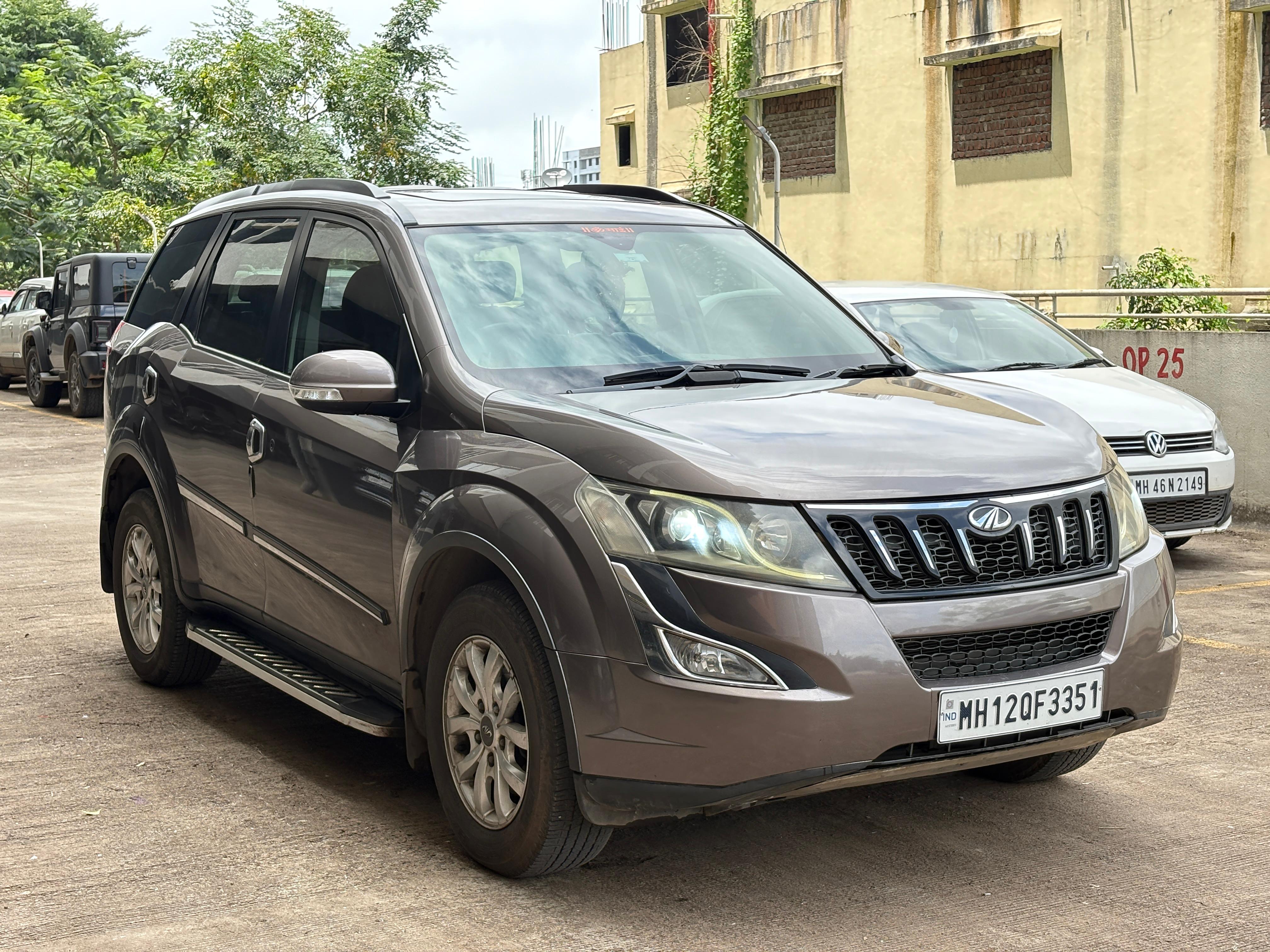 XUV 500 W10