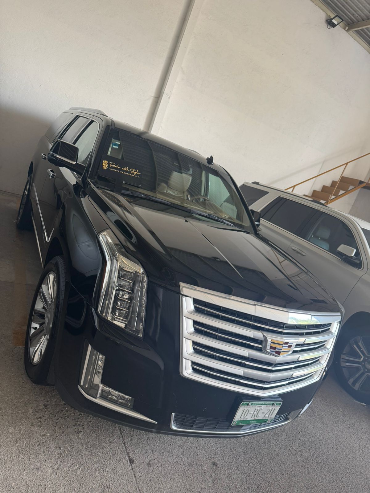 Suburban  VIP Airport Return Trip