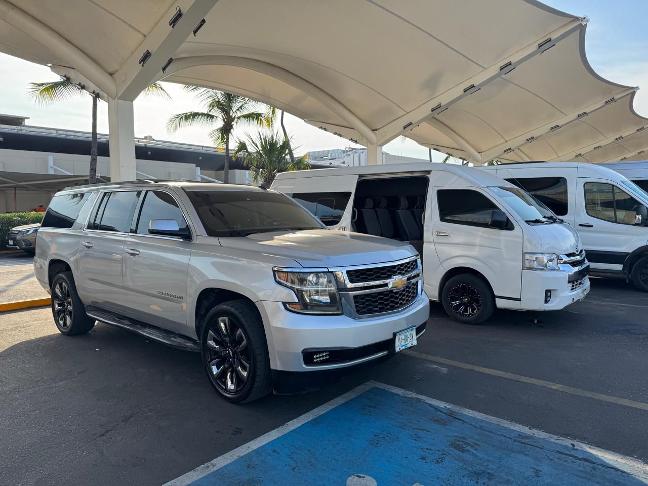 Full Day Suburban - Day Trip