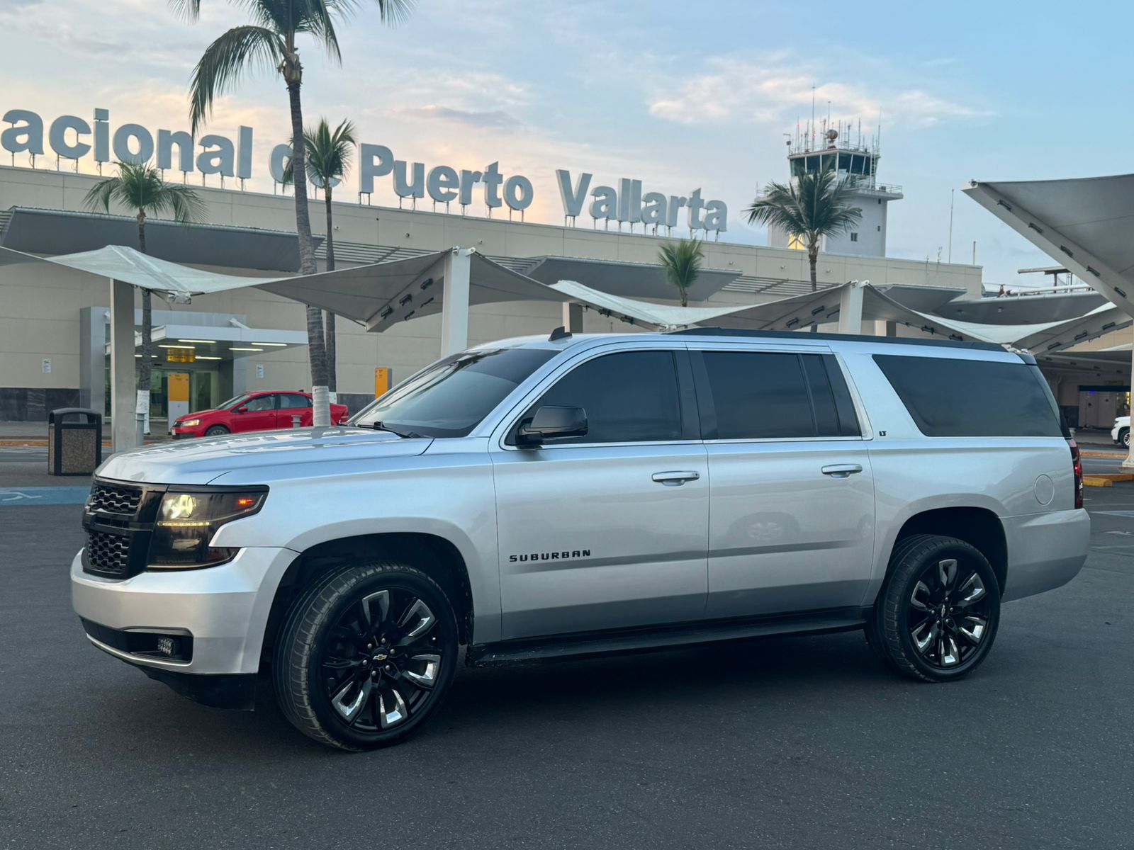 Full Day Suburban - Day Trip