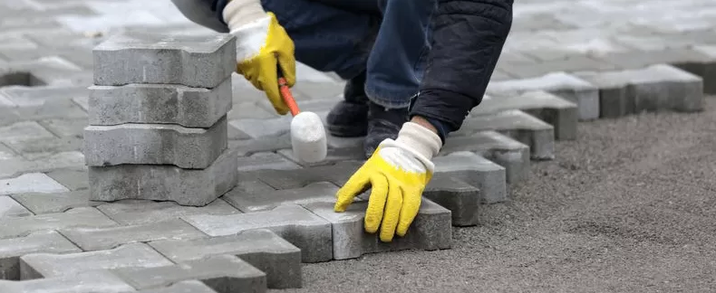 INSTALAÇÃO DE PAVERS (Pisos, Pedreiro)