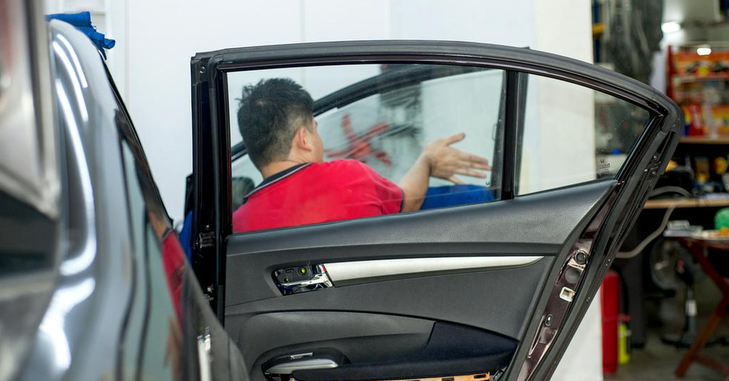 TROCA DE VIDROS LATERAIS OU TRASEIROS